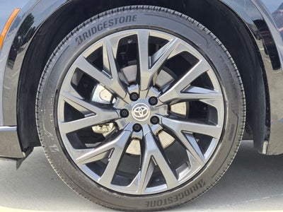 2025 Toyota Crown Signia Limited