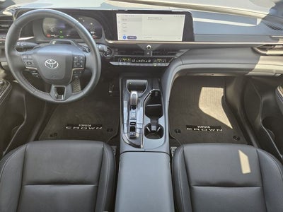 2025 Toyota Crown Signia Limited