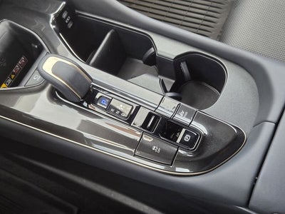 2025 Toyota Crown Signia Limited