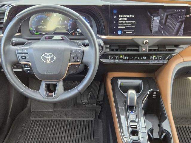 2025 Toyota Crown Signia Limited