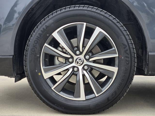 2023 Toyota Venza LE