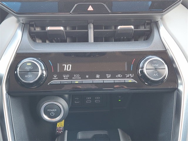 2023 Toyota Venza LE