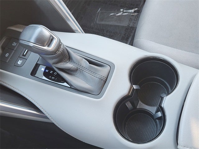 2023 Toyota Venza LE