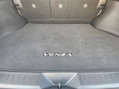 2023 Toyota Venza LE