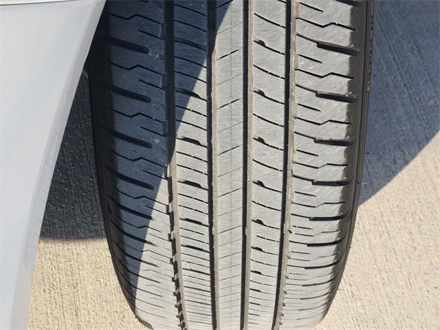 2023 Toyota Venza LE