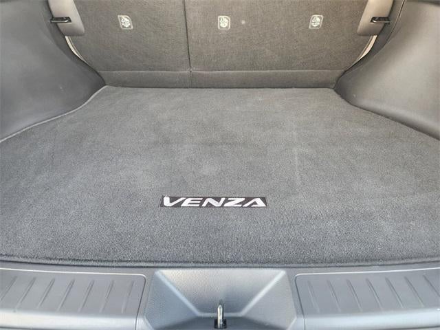 2023 Toyota Venza LE