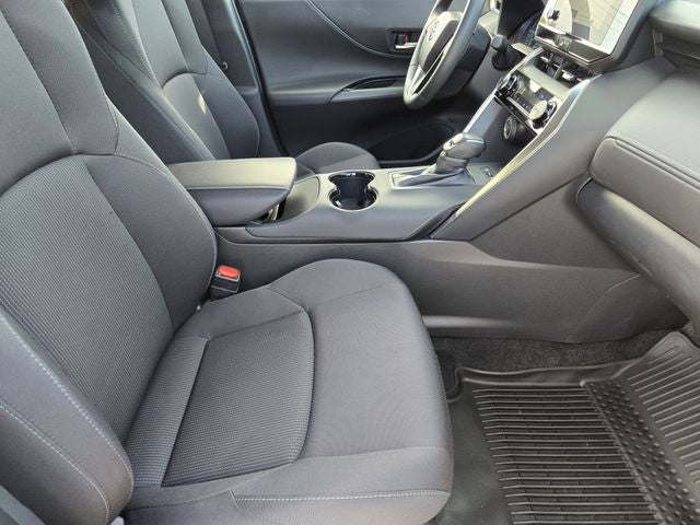 2024 Toyota Venza LE
