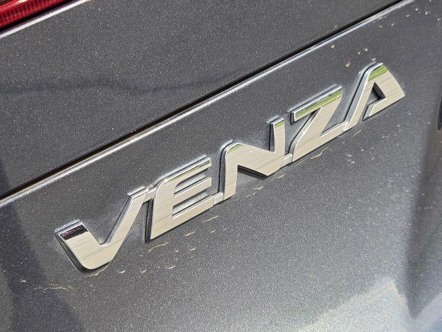2024 Toyota Venza LE