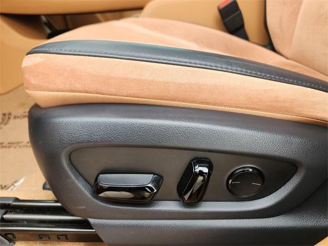 2024 Lexus RZ 450e Luxury