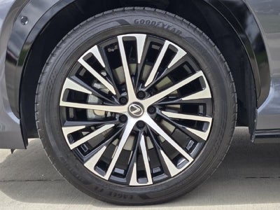 2024 Lexus RZ 450e Luxury