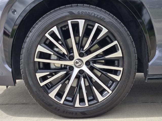 2024 Lexus RZ 450e Luxury