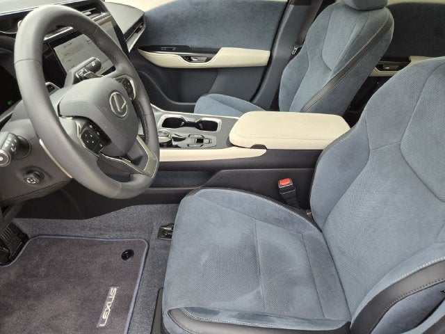 2024 Lexus RZ 450e Luxury