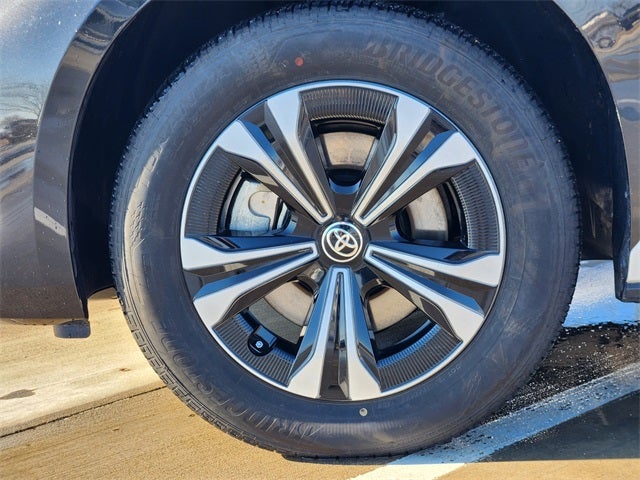 2025 Toyota bZ4X XLE