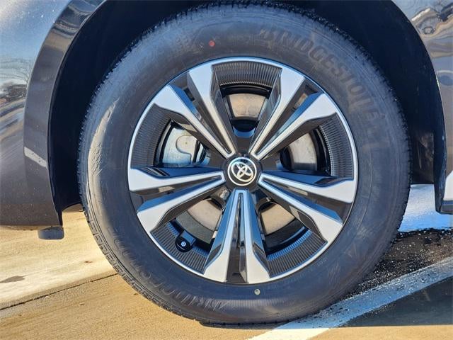 2025 Toyota bZ4X XLE