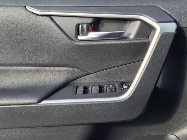 2025 Toyota RAV4 Plug-In Hybrid SE