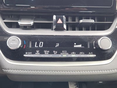 2025 Toyota Corolla Hatchback SE