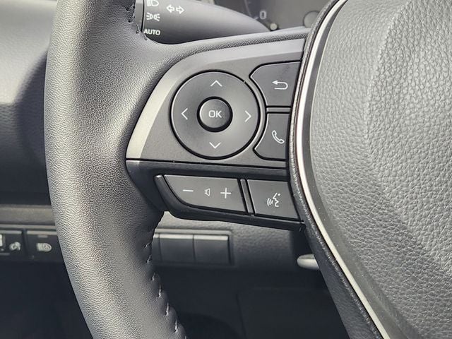 2025 Toyota Corolla Hatchback SE