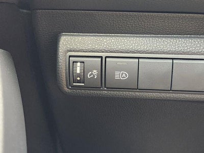 2025 Toyota Corolla Hatchback SE