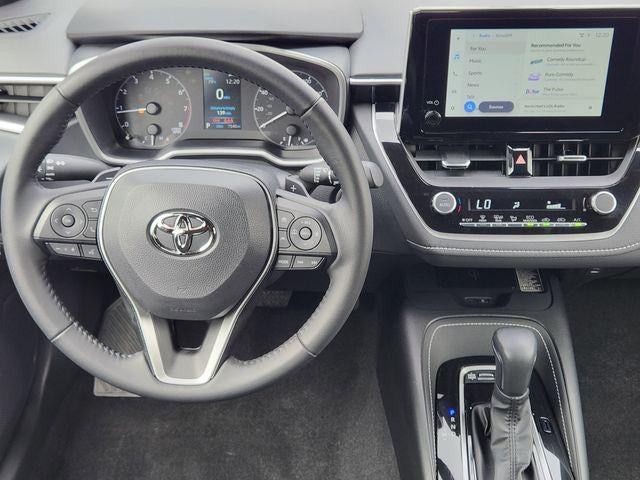 2025 Toyota Corolla Hatchback SE