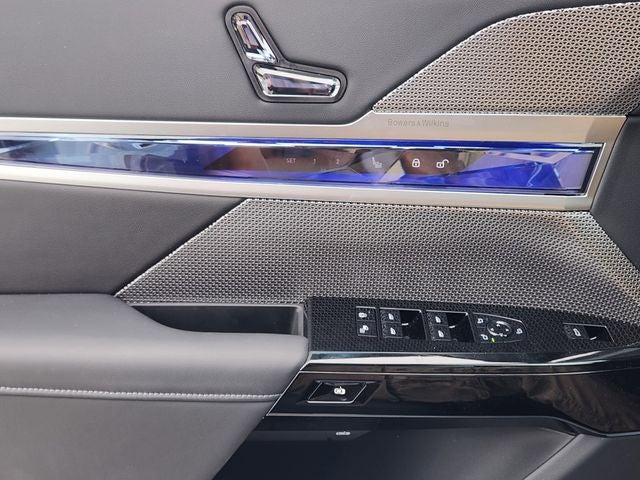 2025 BMW 7 Series 760i xDrive