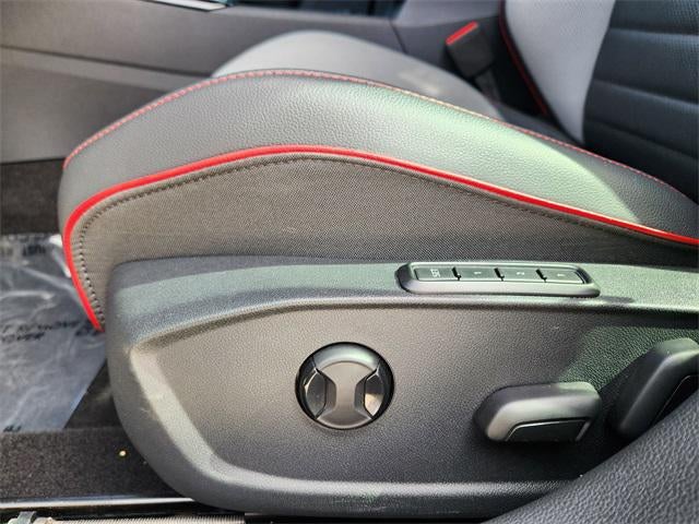 2025 Volkswagen Golf GTI Autobahn