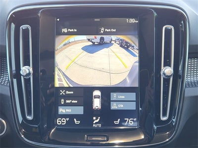 2021 Volvo XC40 R-Design