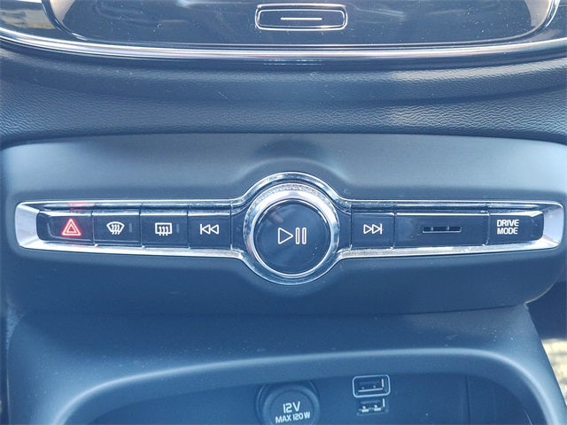 2021 Volvo XC40 R-Design