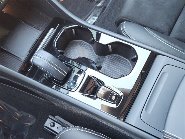 2021 Volvo XC40 R-Design