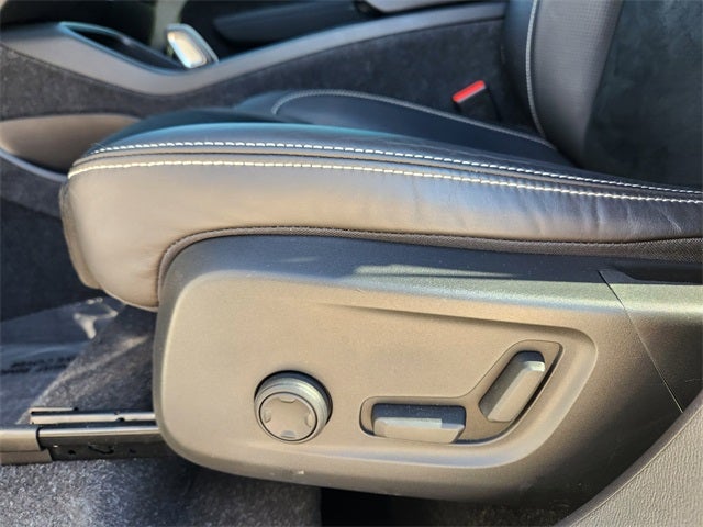 2021 Volvo XC40 R-Design