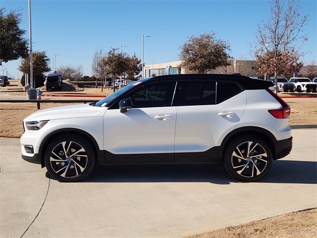 2021 Volvo XC40 R-Design