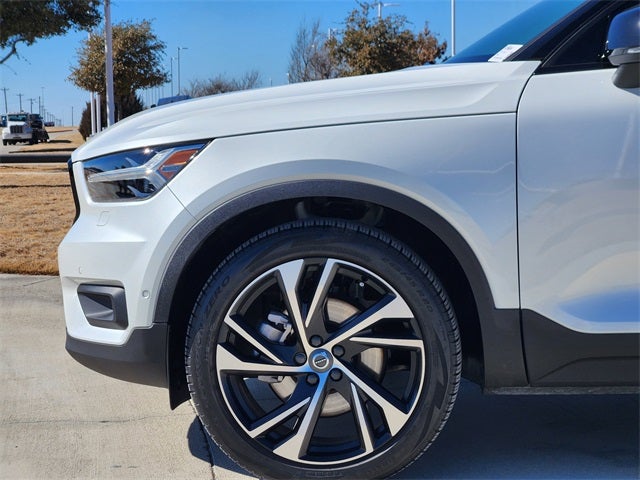 2021 Volvo XC40 R-Design