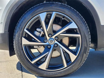 2021 Volvo XC40 R-Design