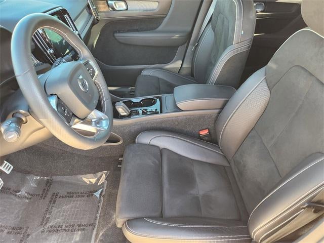 2021 Volvo XC40 R-Design