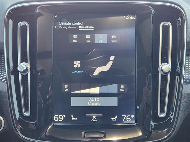 2021 Volvo XC40 R-Design