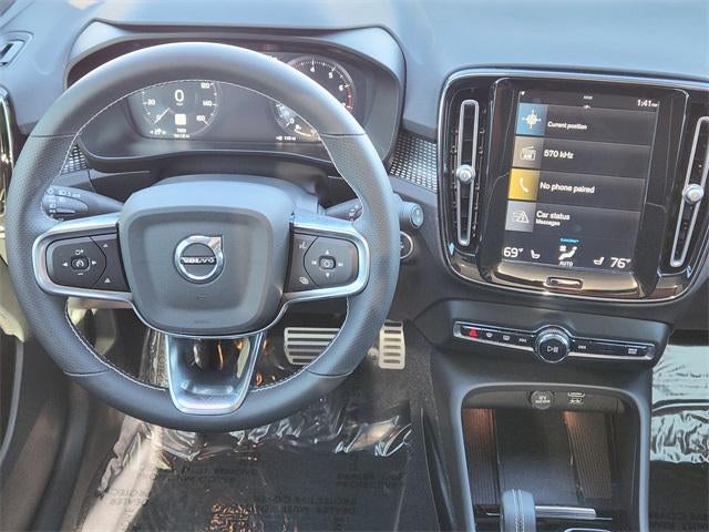 2021 Volvo XC40 R-Design