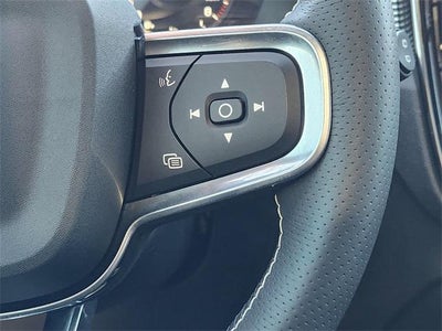 2021 Volvo XC40 R-Design