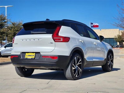 2021 Volvo XC40 R-Design